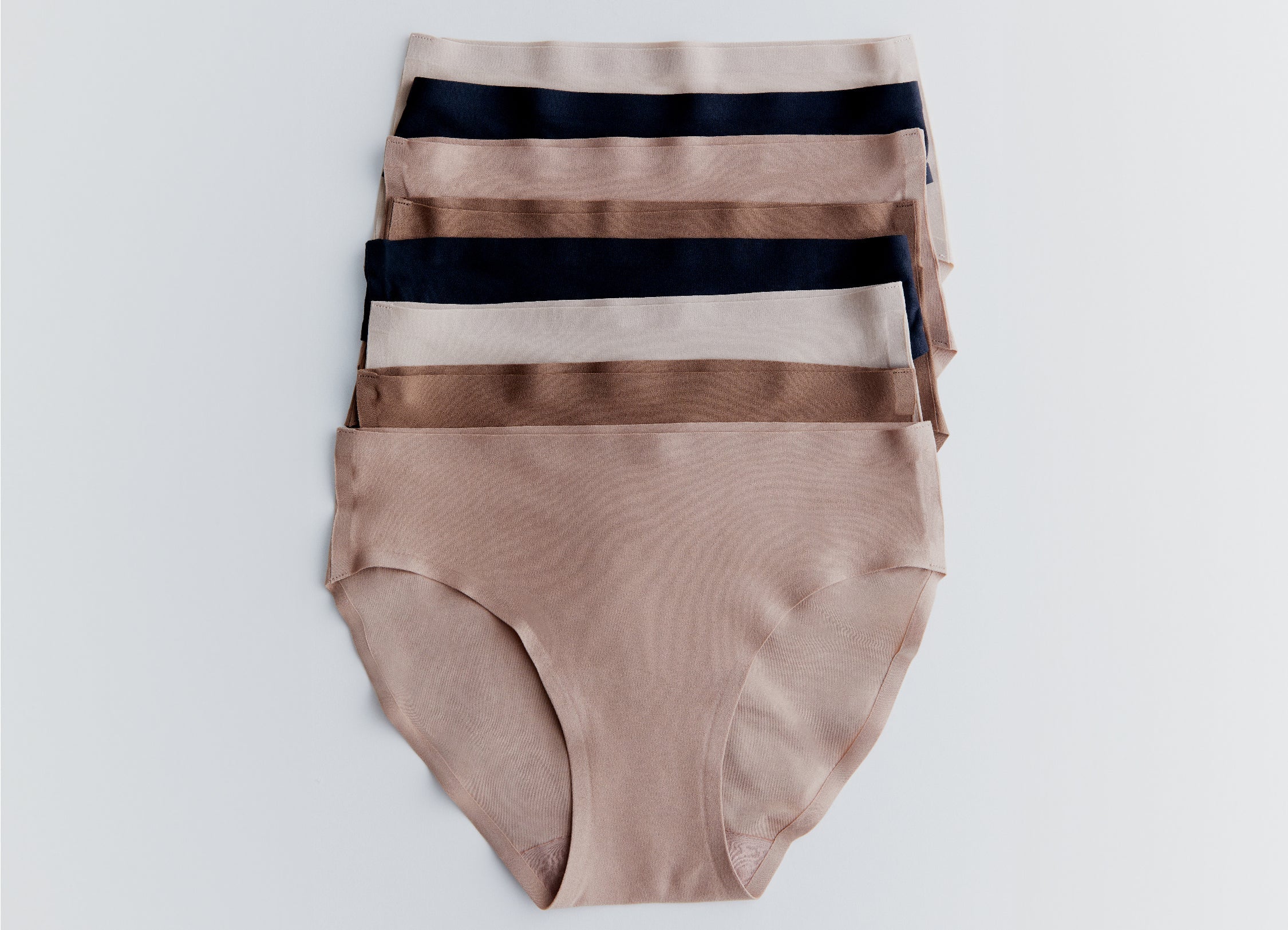 Beyaz Pantolon İçine Ne Giyilir?