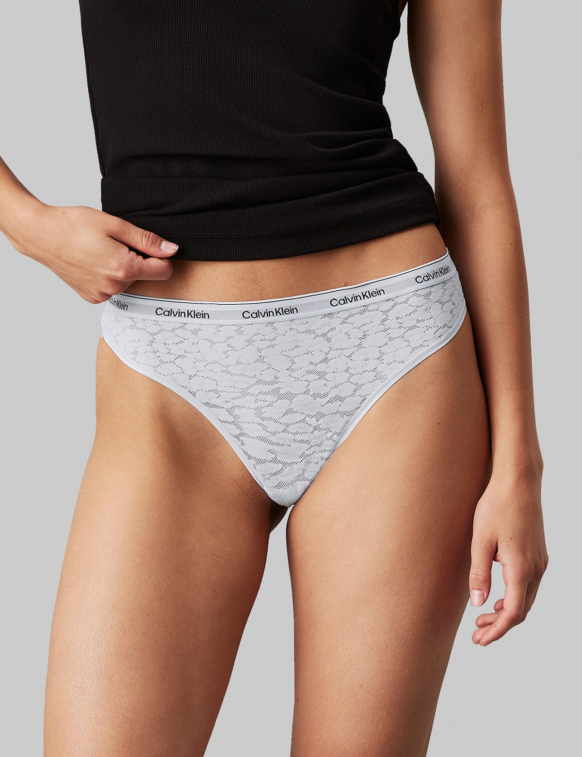 Calvin Klein Women Icon Lace Dantelli Brazilian Külot