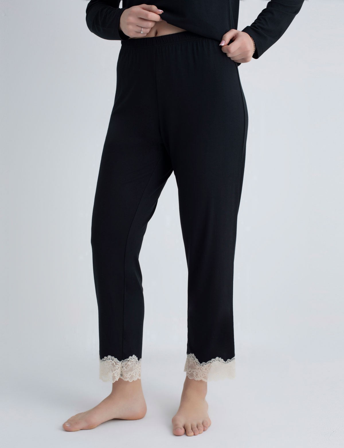 Wondergen Asra Dantel Detaylı Pantolon