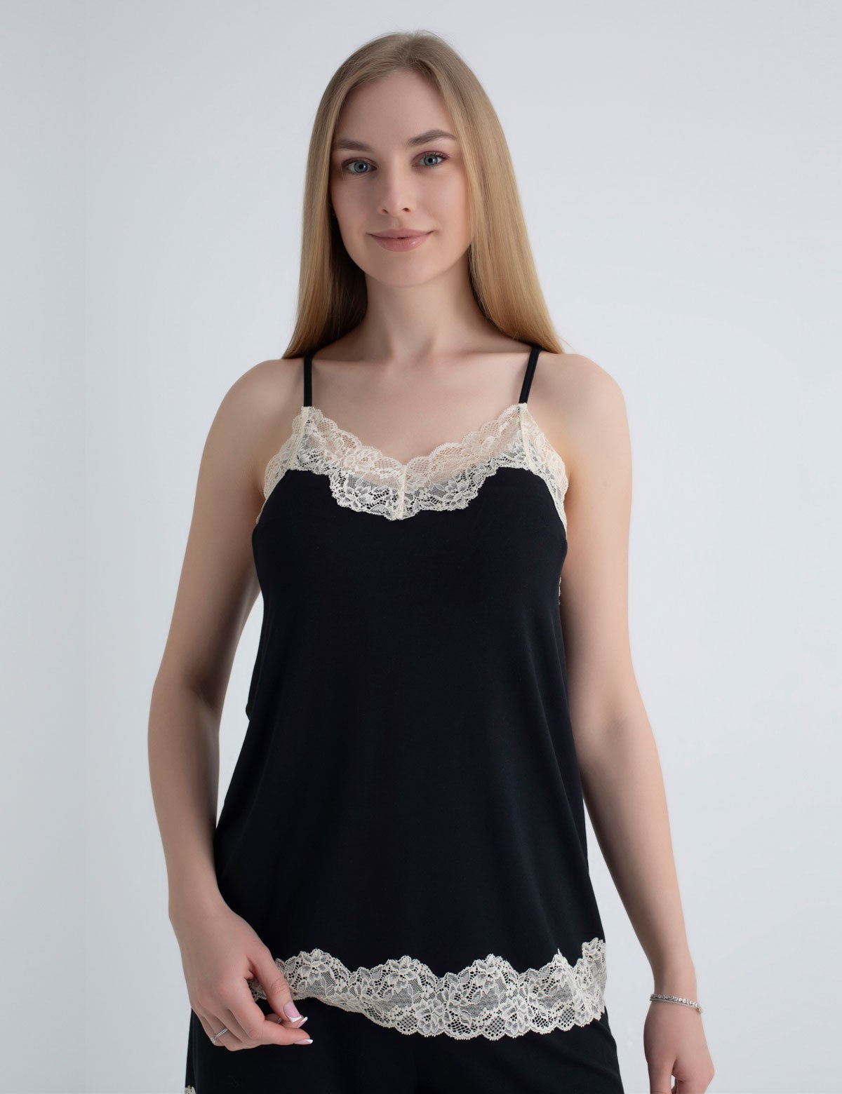 Wondergen Asra Askılı Üst