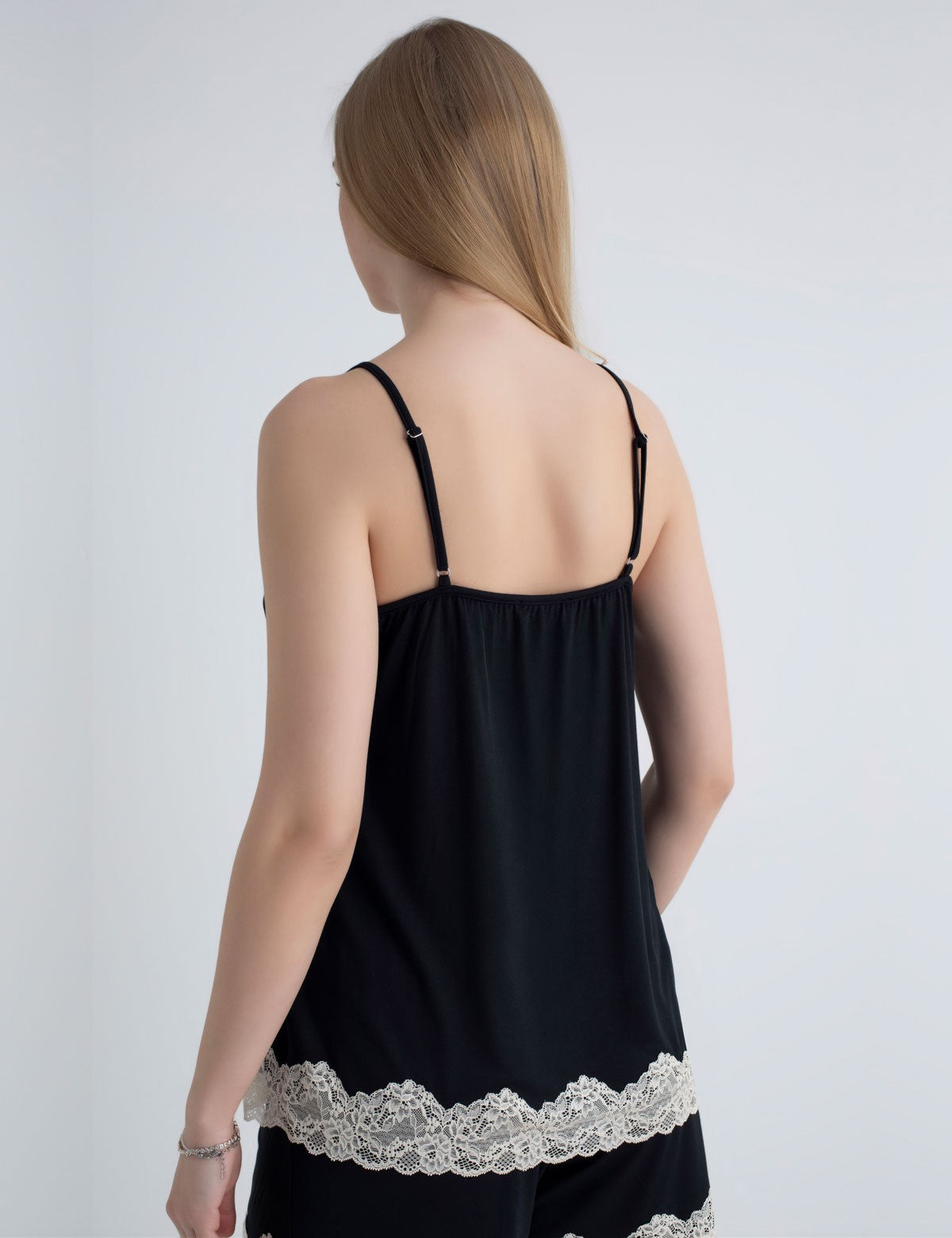 Wondergen Asra Askılı Üst