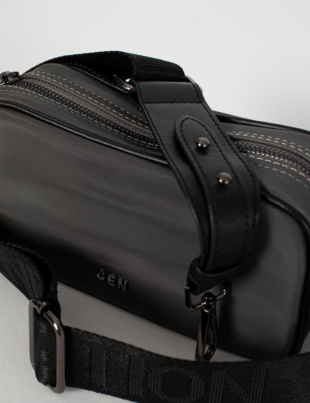 İzmir Woman Camera Bag