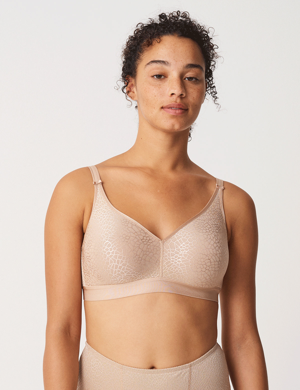 Chantelle C Magnifique Tam Toparlayıcı Balensiz Sütyen