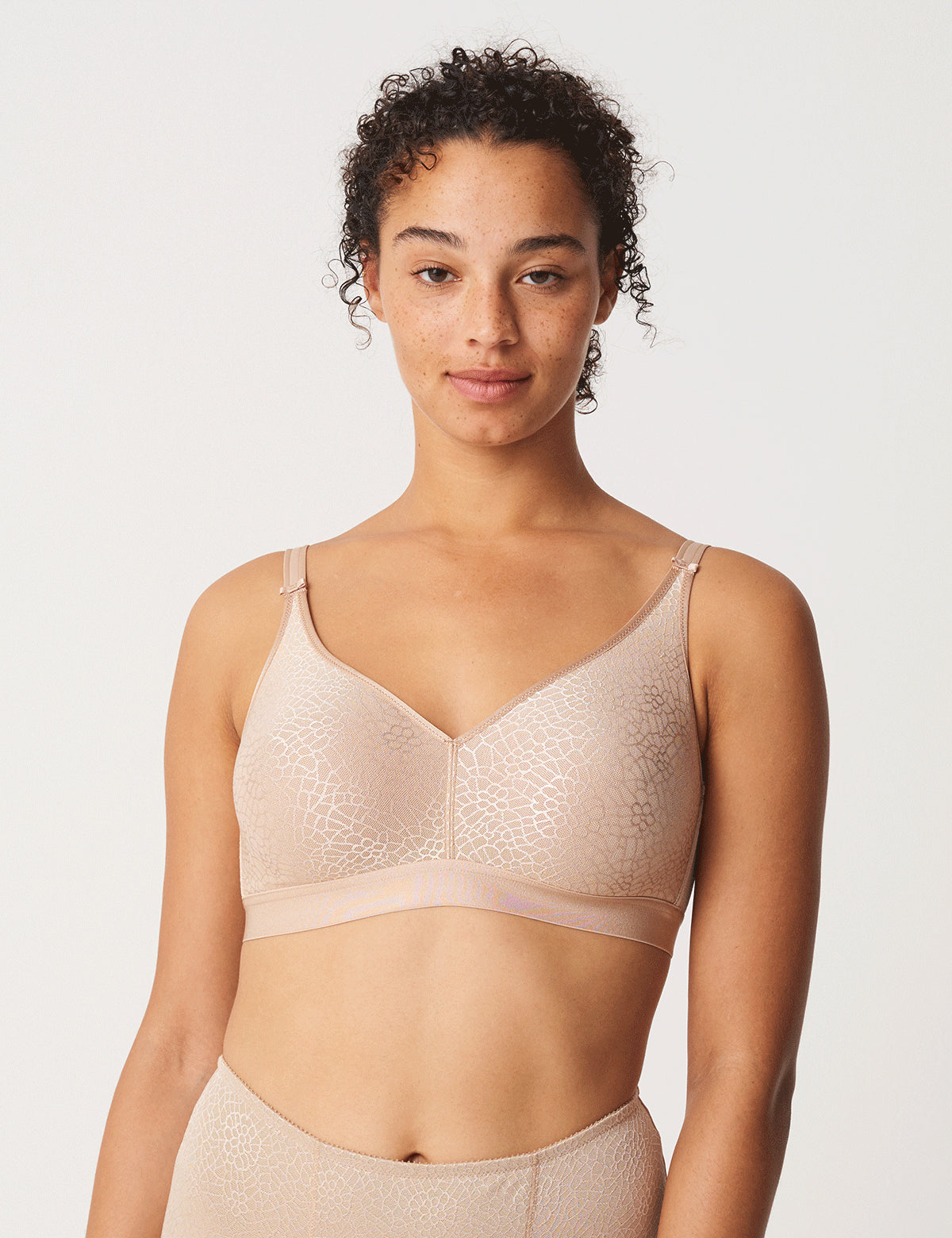 Chantelle C Magnifique Tam Toparlayıcı Balensiz Sütyen