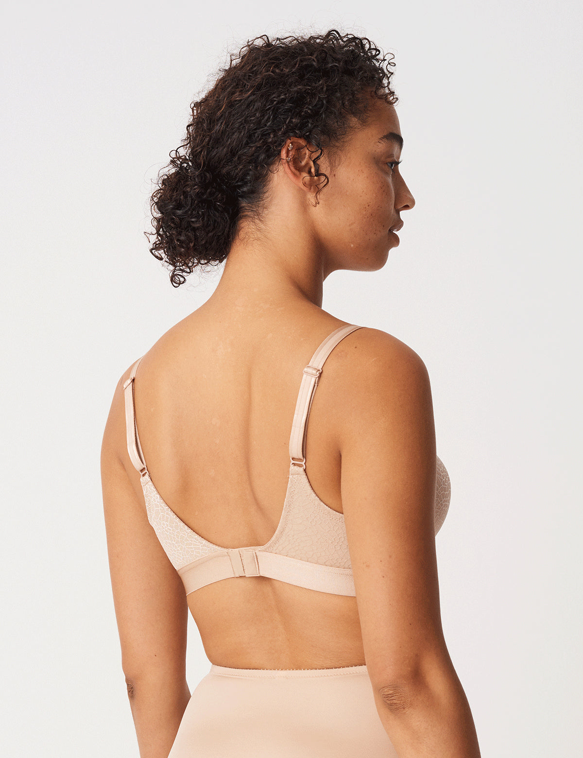 Chantelle C Magnifique Tam Toparlayıcı Balensiz Sütyen