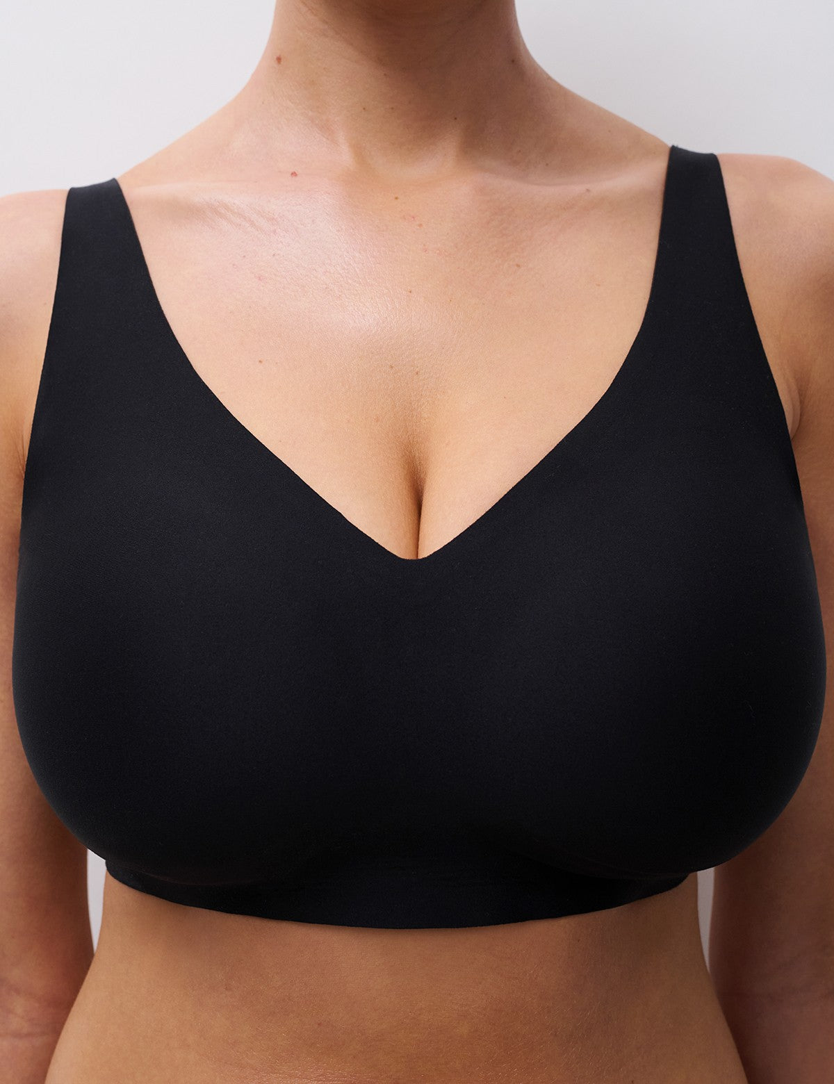 Chantelle SoftStretch Power Derin V Yaka Sütyen