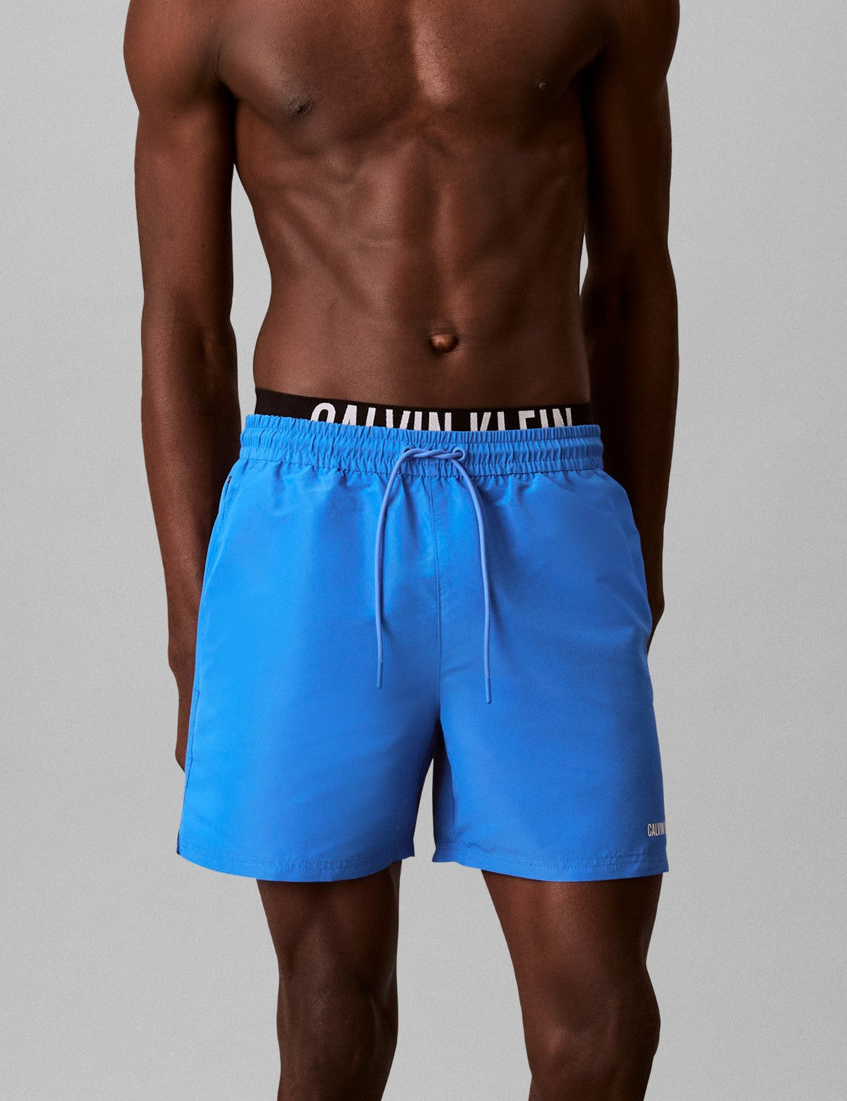 Calvin Klein Men Intense Power Logo Detaylı Deniz Şortu