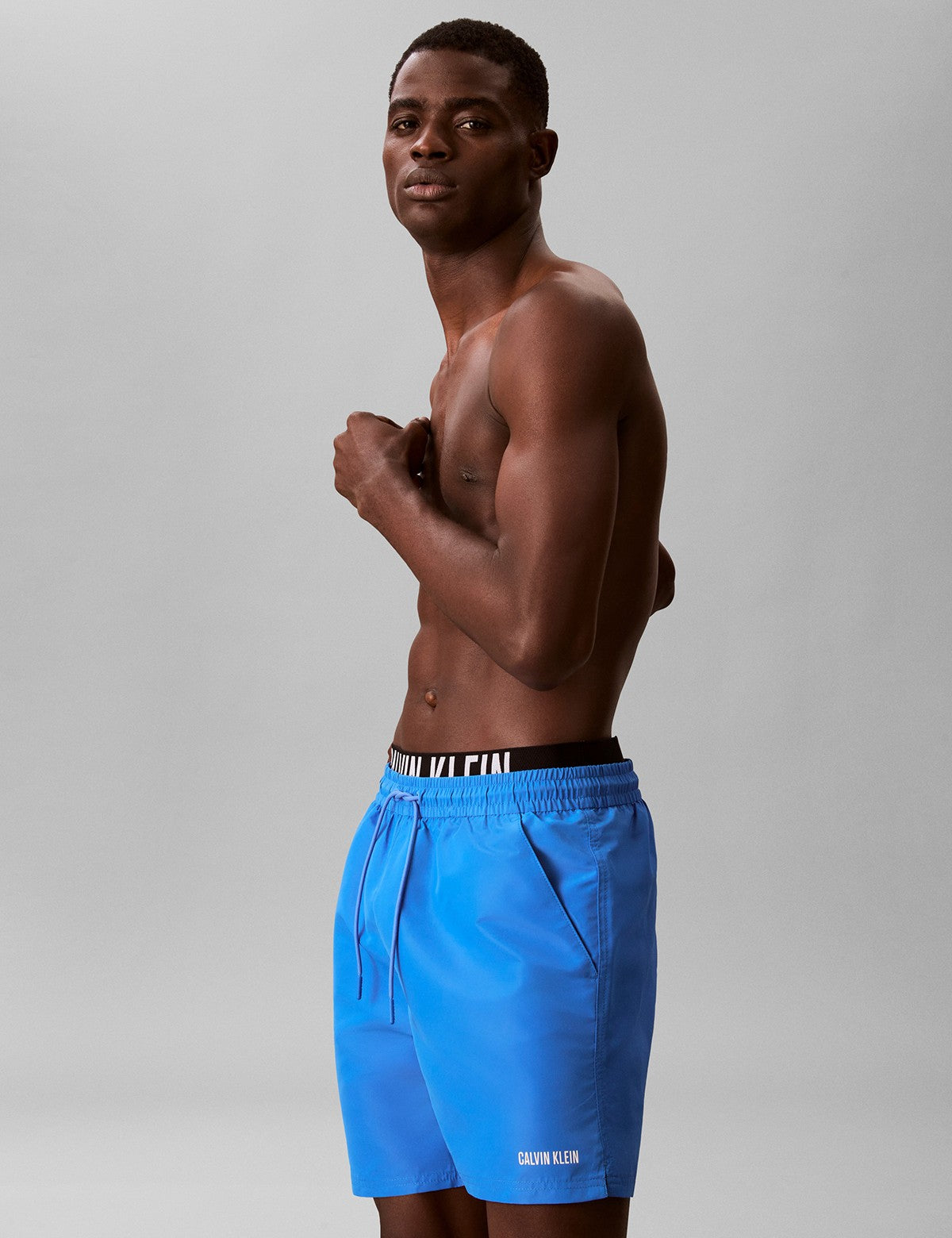 Calvin Klein Men Intense Power Logo Detaylı Deniz Şortu