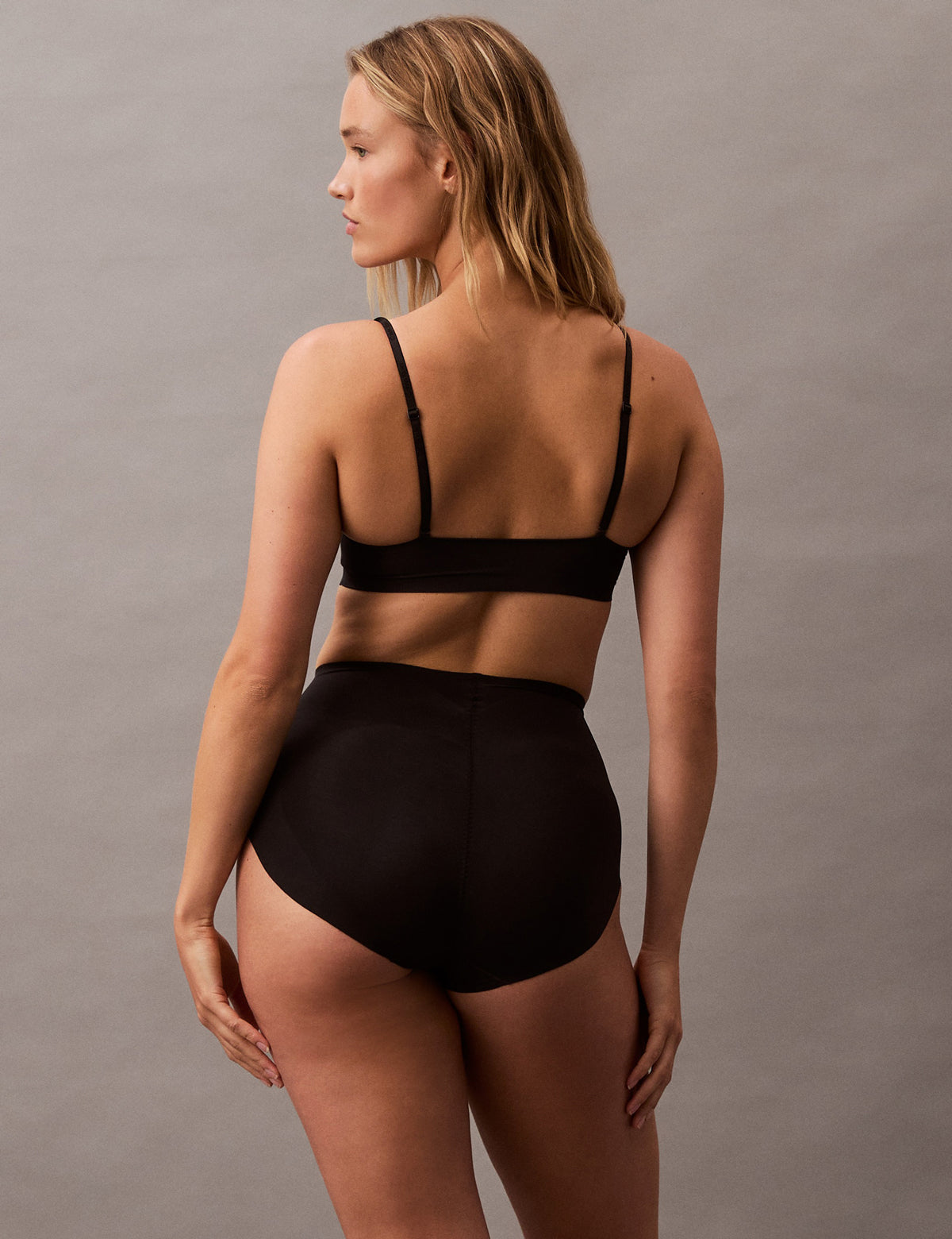 Calvin Klein Women Stay Put Stretch Şekillendirici Yüksek Bel Külot