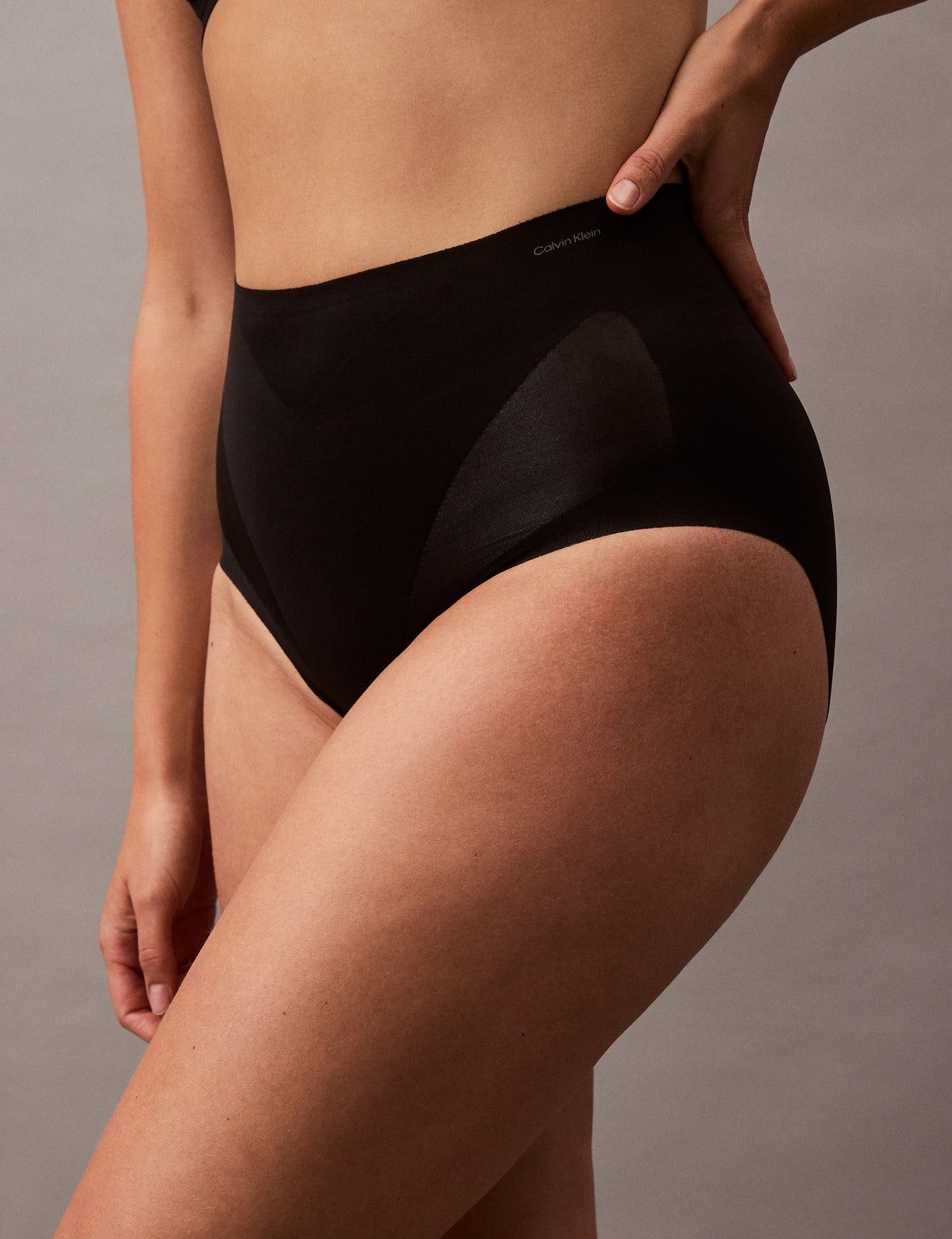 Calvin Klein Women Stay Put Stretch Şekillendirici Yüksek Bel Külot