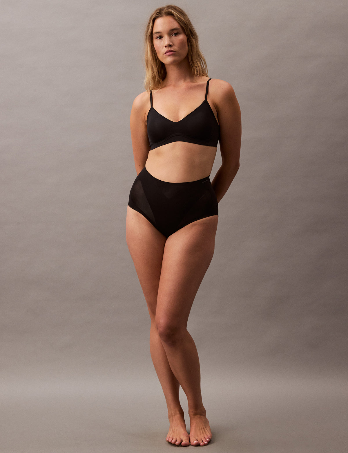 Calvin Klein Women Stay Put Stretch Şekillendirici Yüksek Bel Külot