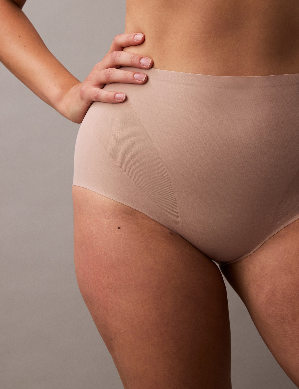 Calvin Klein Women Stay Put Stretch Şekillendirici Yüksek Bel Külot