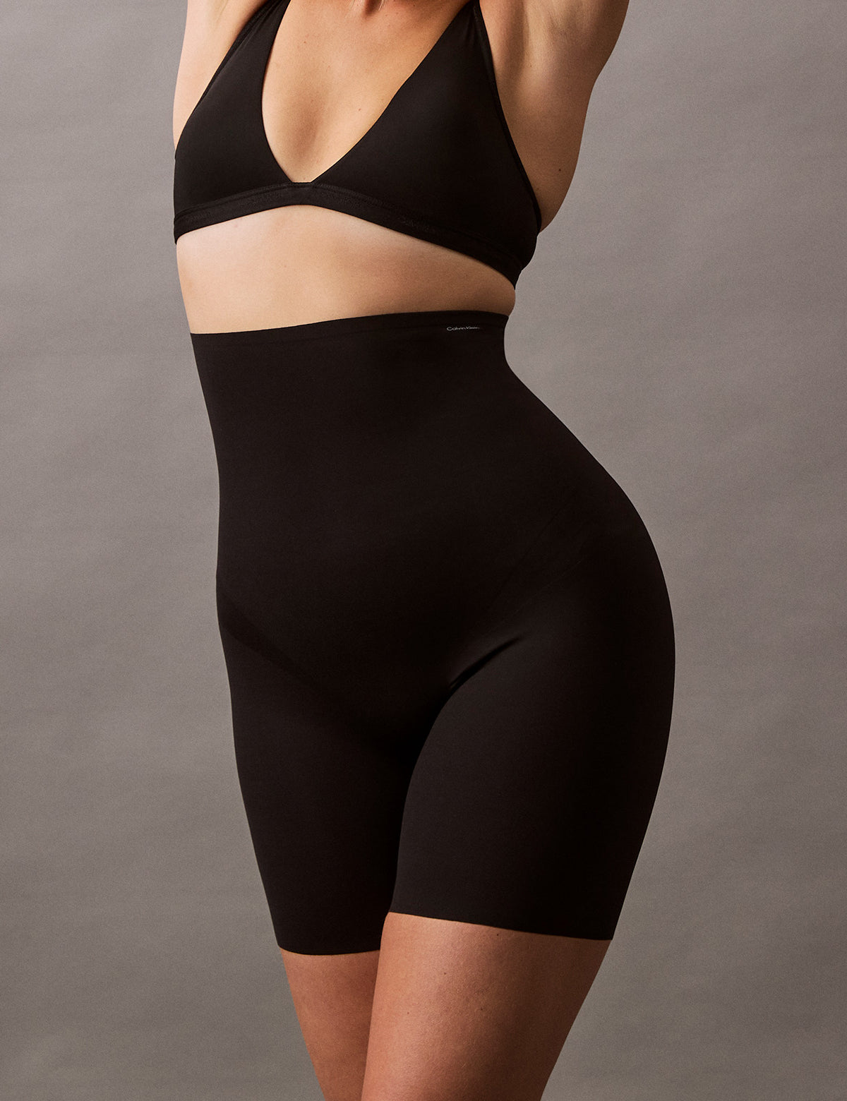 Calvin Klein Women Stay Put Yüksek Bel Şekillendirici Şort Korse