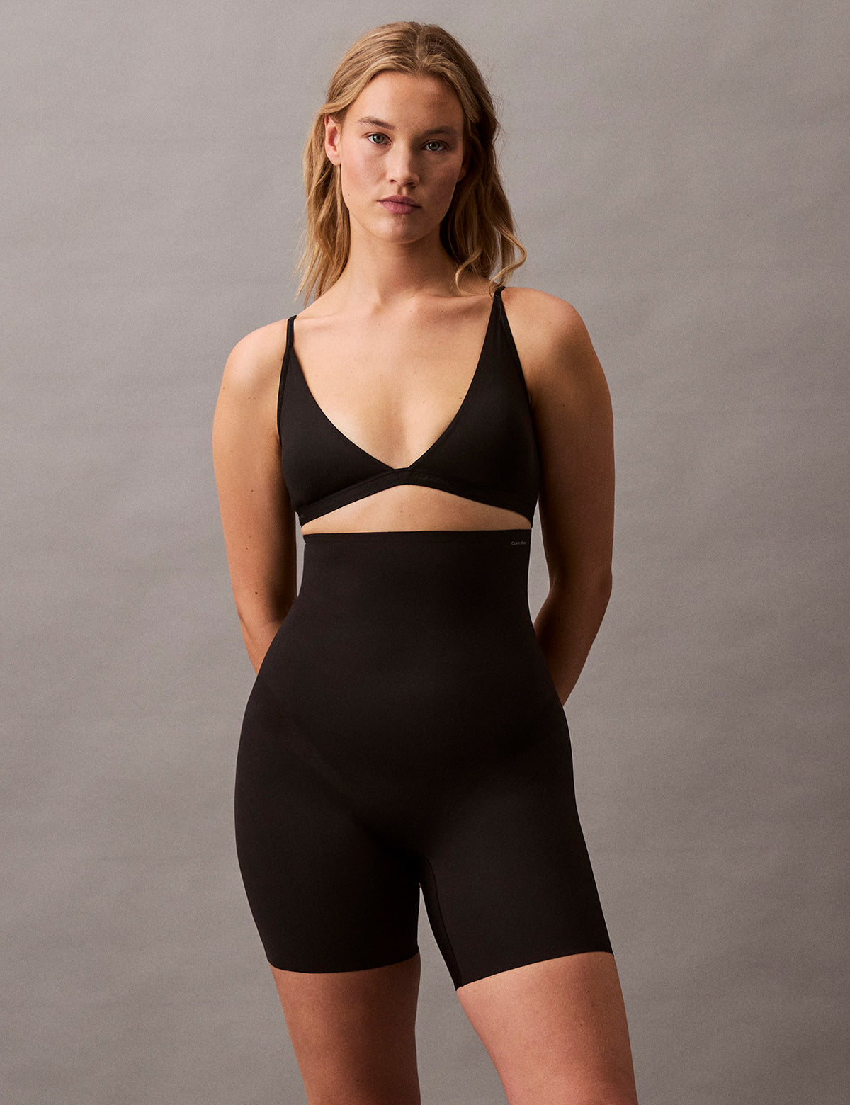 Calvin Klein Women Stay Put Yüksek Bel Şekillendirici Şort Korse