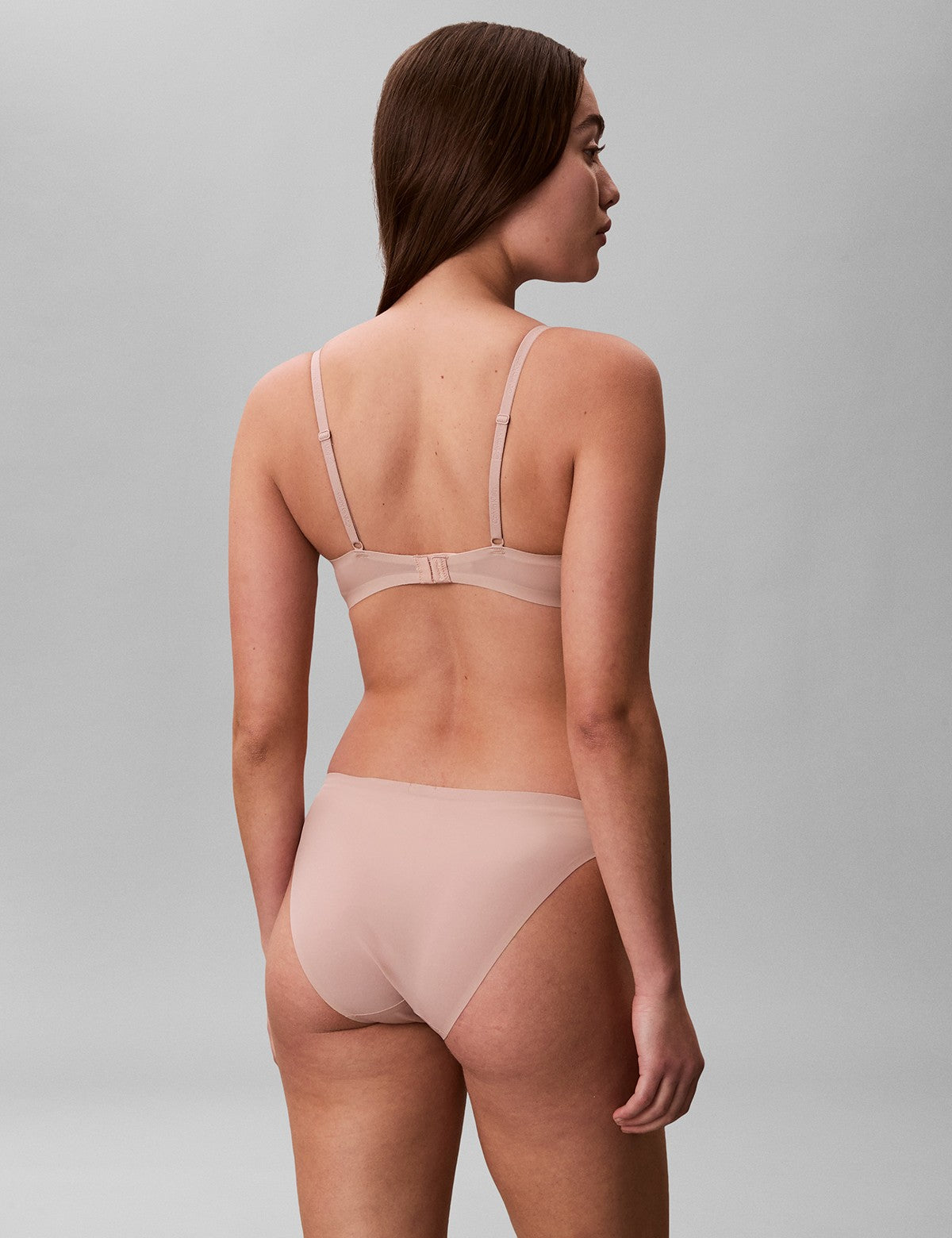 Calvin Klein Women Perfectly Fit Ultra Light Dekolte Sütyen