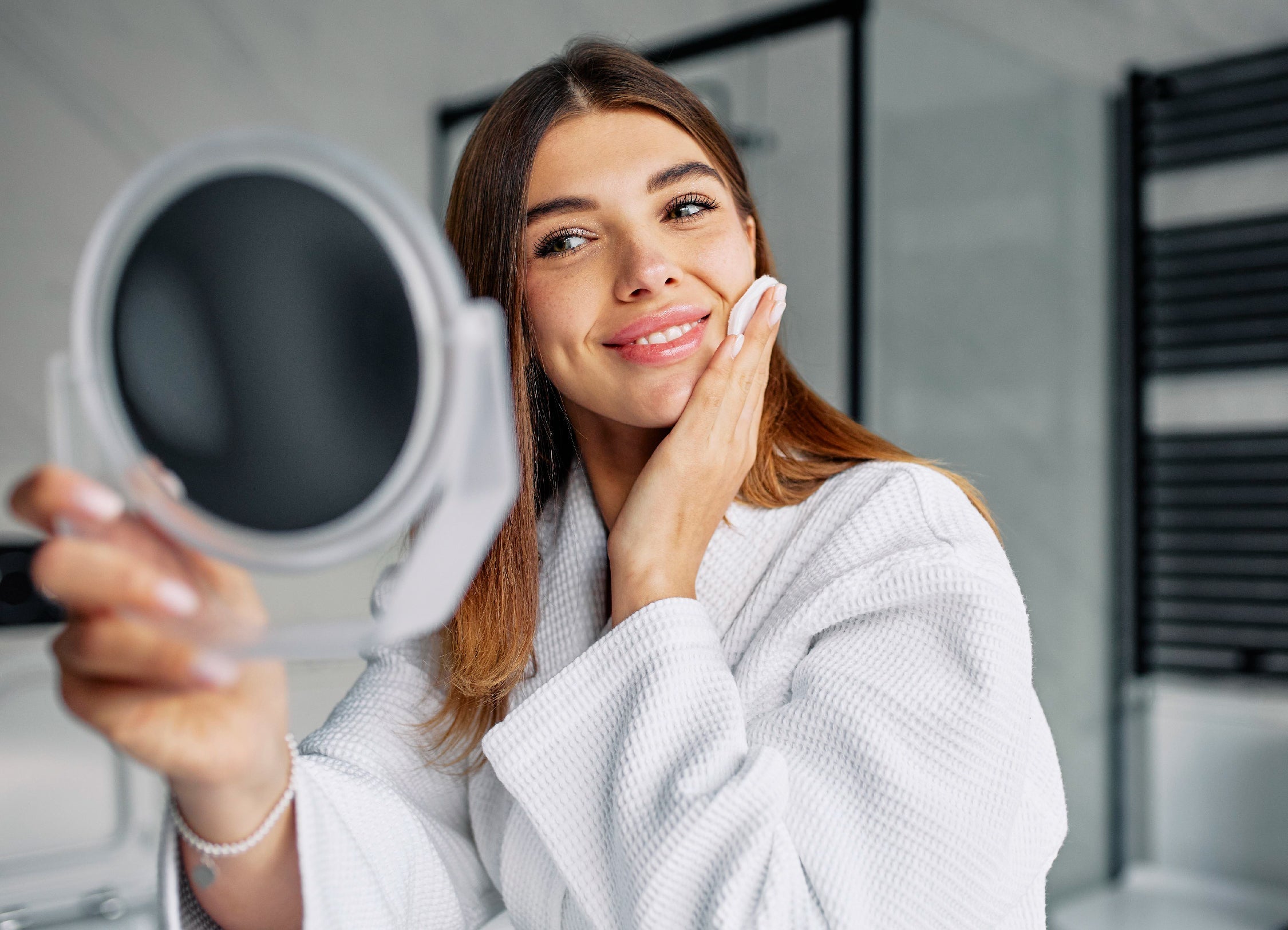 Glass Skin Nedir? Nasıl Elde Edilir?