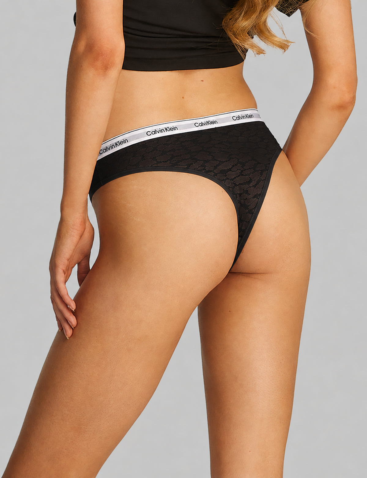 Calvin Klein Women Icon Lace Dantelli Brazilian Külot