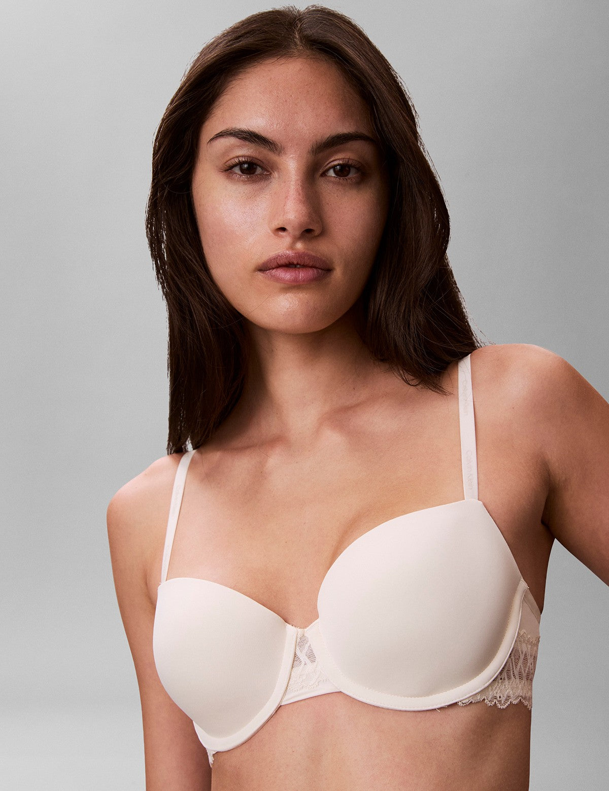 Calvin Klein Women Soft Stretch Lace Balkonet Sütyen