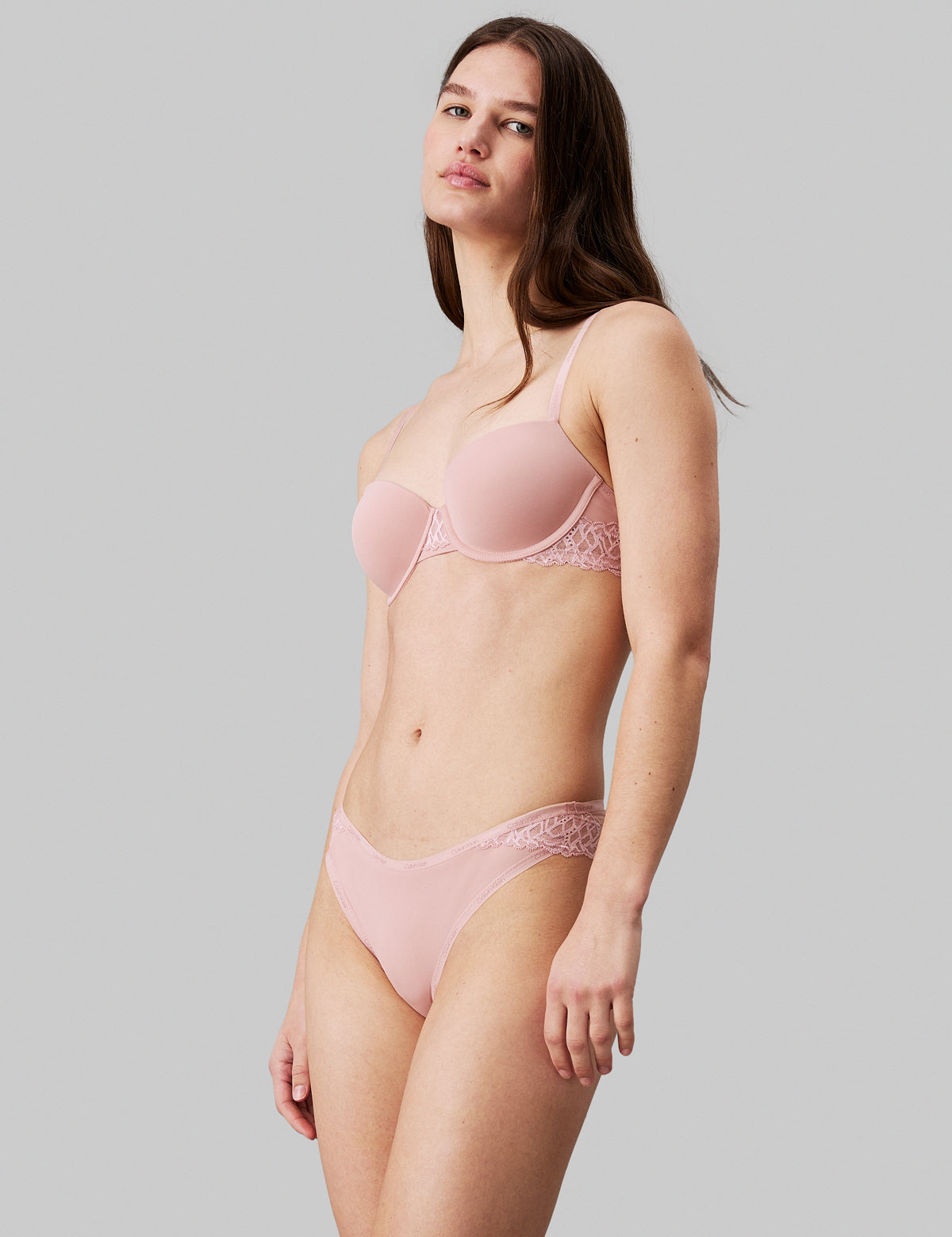 Calvin Klein Women Soft Stretch Lace Balkonet Sütyen
