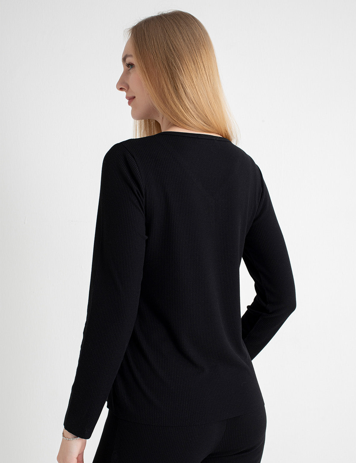 Sixteensixty Nora Uzun Kol T-Shirt