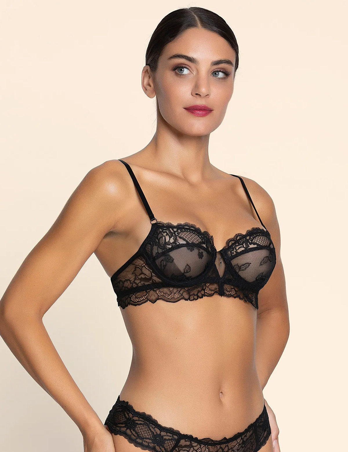 Lise Charmel Sublime En Dantelle Yarım Kap Sütyen
