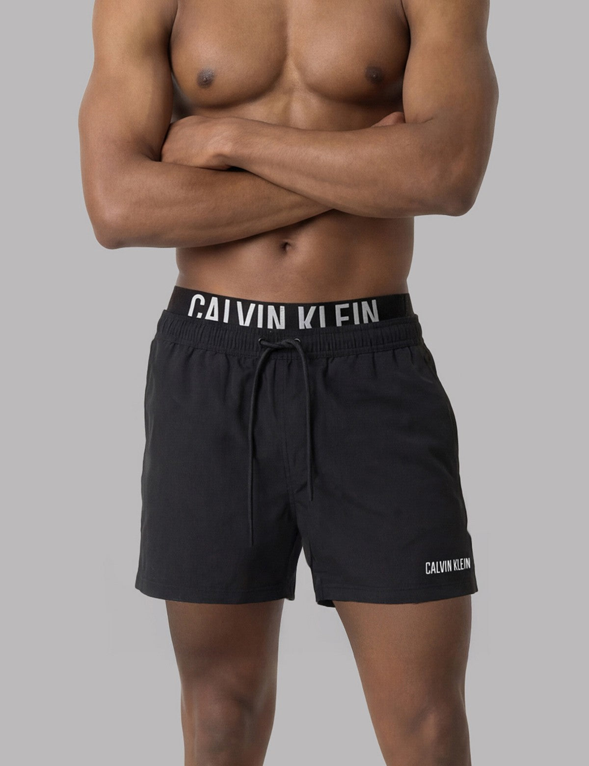 Calvin Klein Men Intense Power Logo Detaylı Deniz Şortu