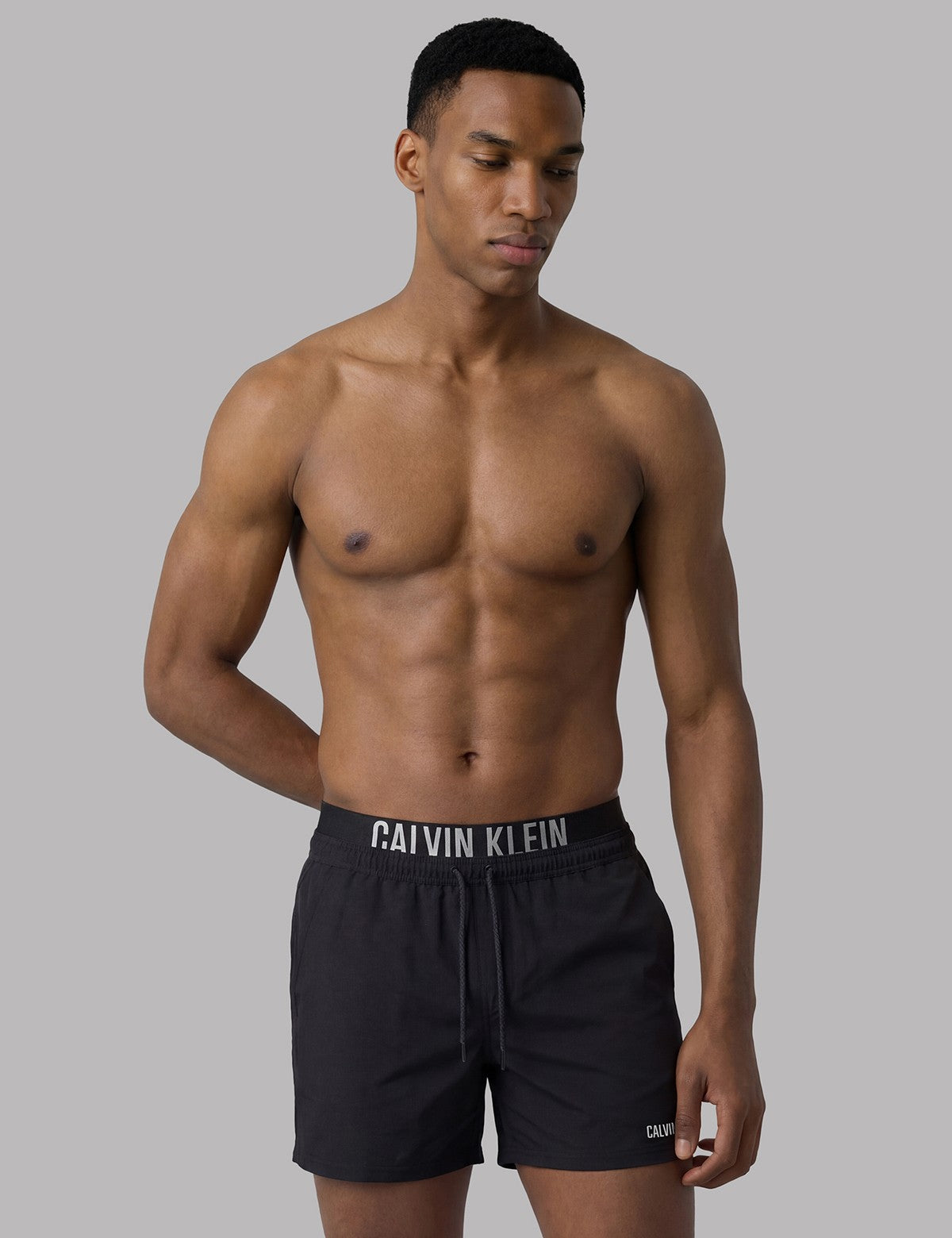 Calvin Klein Men Intense Power Logo Detaylı Deniz Şortu