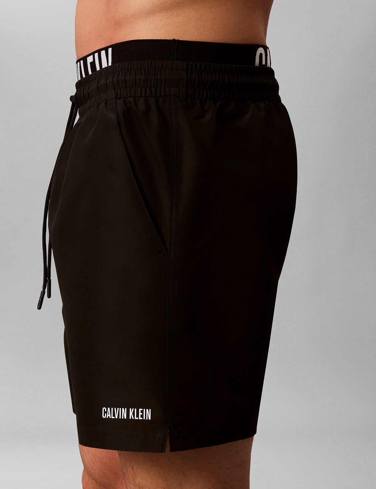Calvin Klein Men Intense Power Logo Detaylı Deniz Şortu