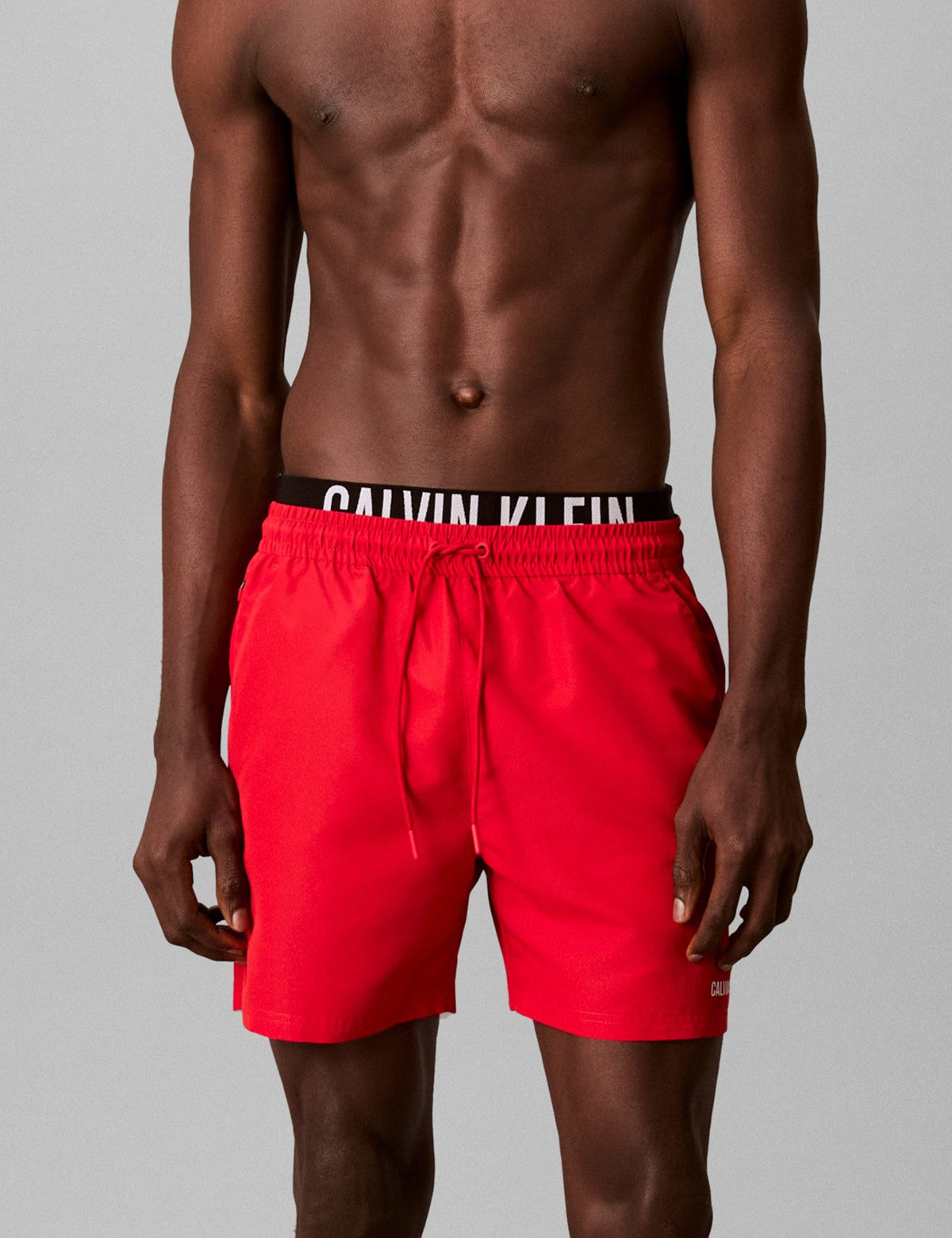 Calvin Klein Men Intense Power Logo Detaylı Deniz Şortu