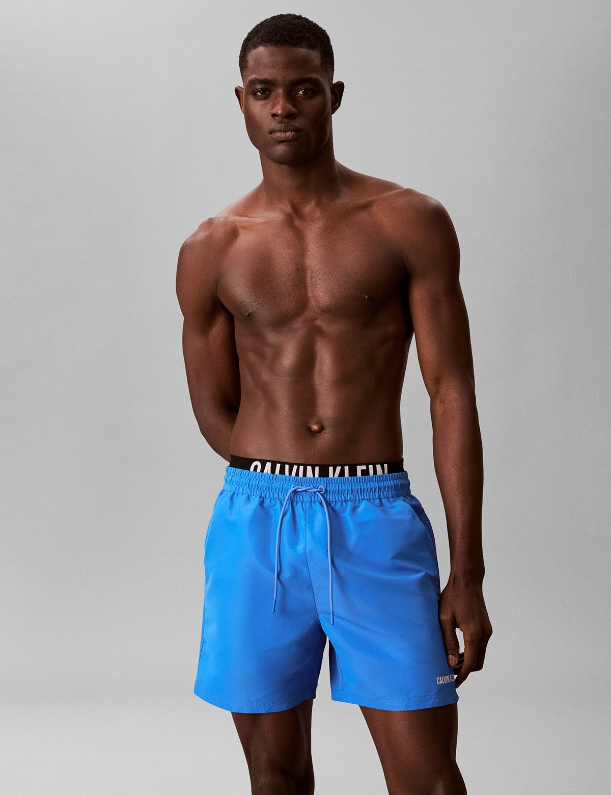 Calvin Klein Men Intense Power Logo Detaylı Deniz Şortu