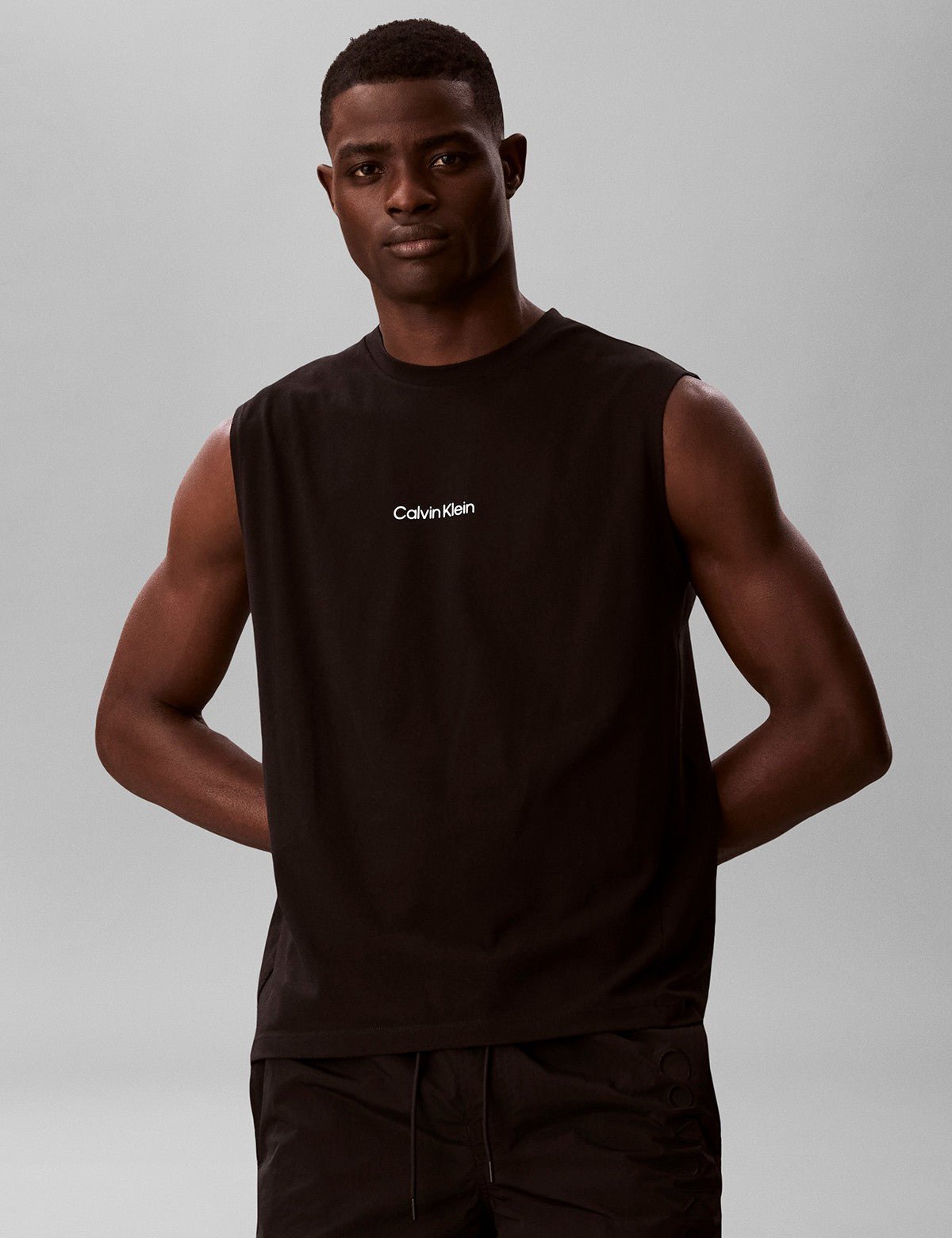 Calvin Klein Men Essentials Logo Baskılı Kolsuz Bisiklet Yaka Atlet