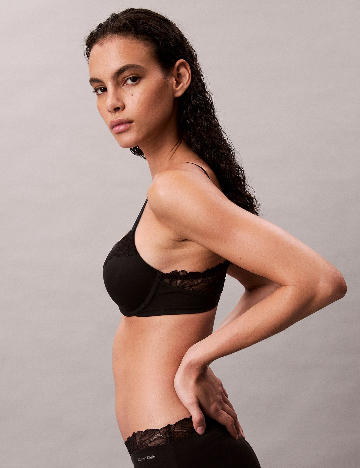 Calvin Klein Women Perfectly Fit Hafif Dolgulu Sütyen